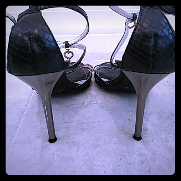 Guess by Marciano Sandals - Picture 3 of 7